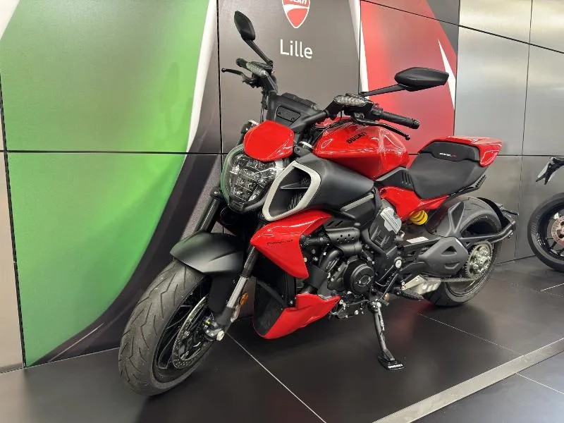 DIAVEL V4