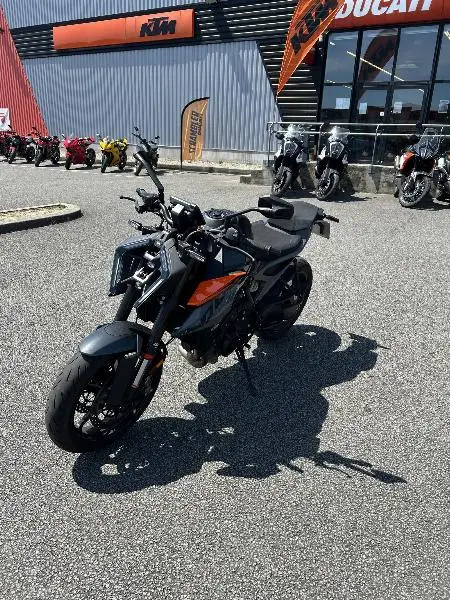 990 DUKE