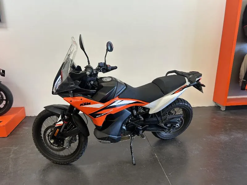 890 ADVENTURE
