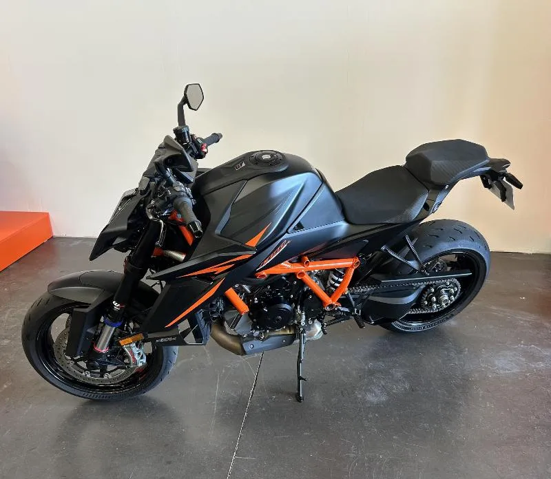 1390 SUPER DUKE R EVO