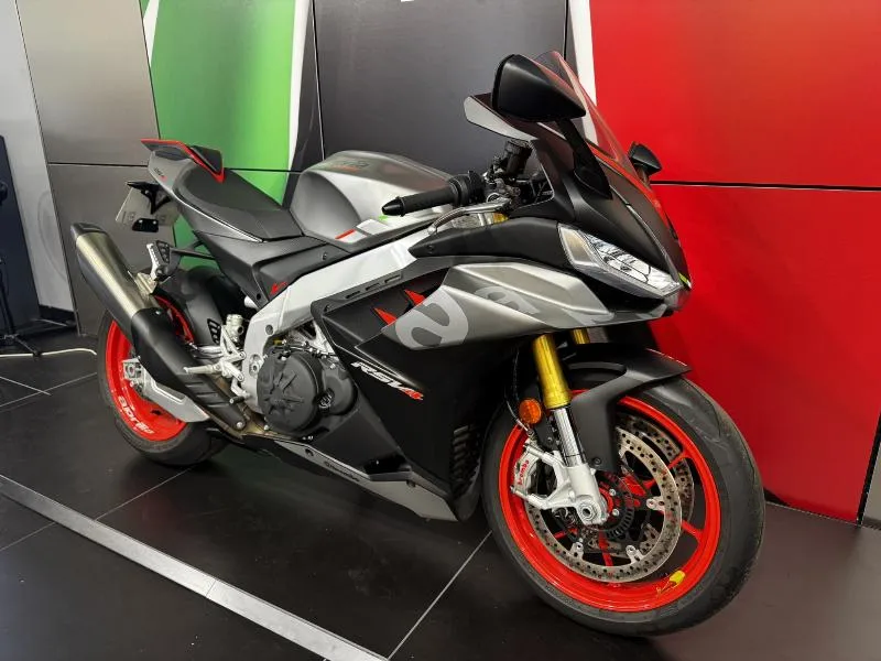 RSV4 1100