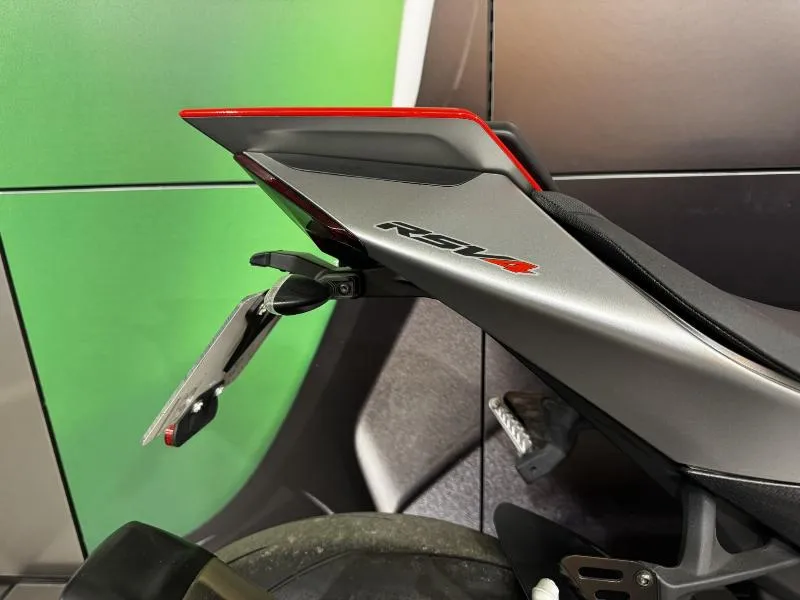 RSV4 1100