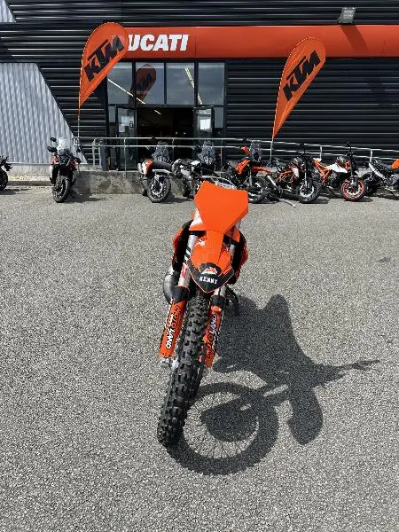 125 SX