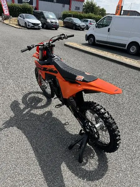 125 SX