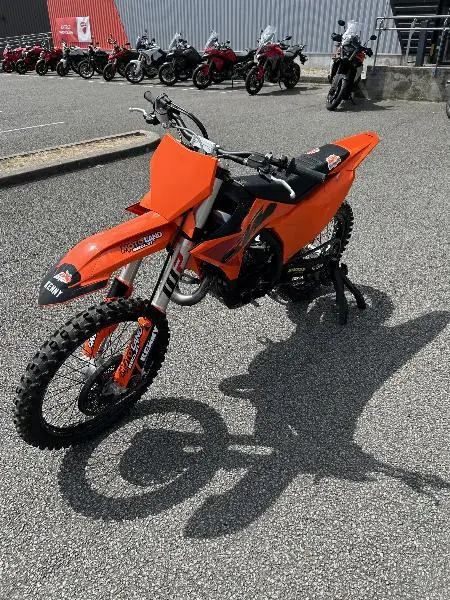 125 SX
