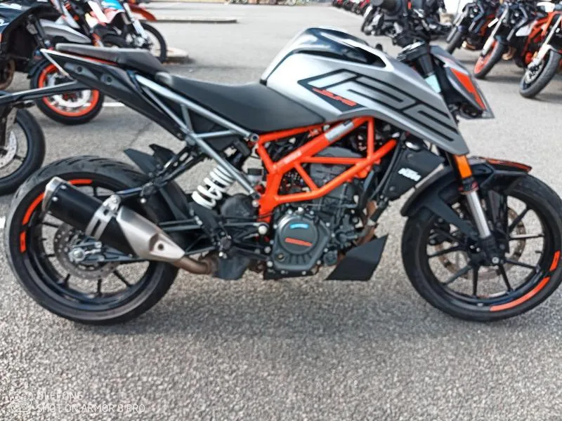 125 DUKE ABS