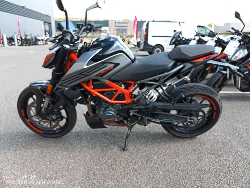 125 DUKE ABS