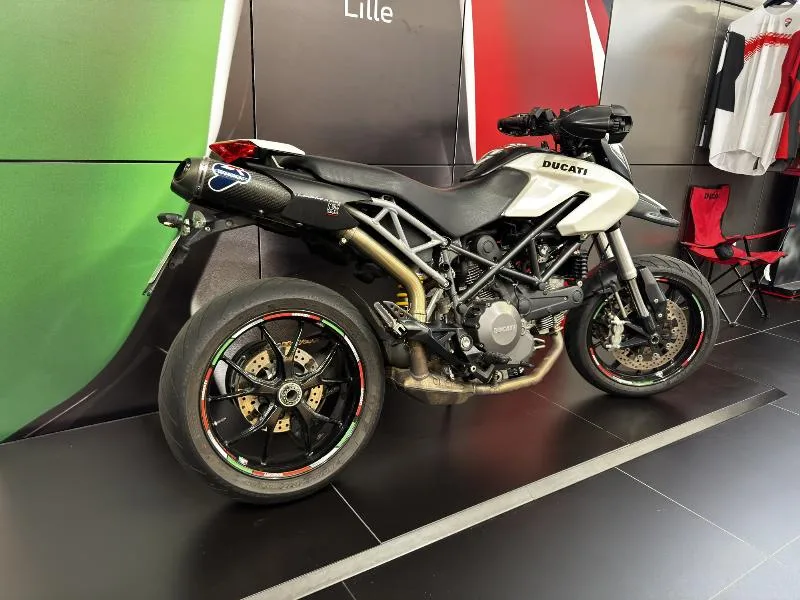 HYPERMOTARD