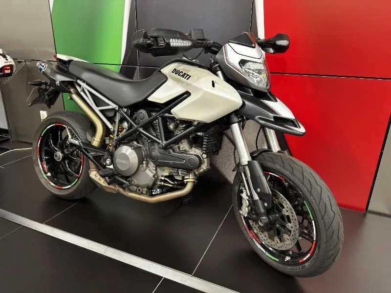HYPERMOTARD