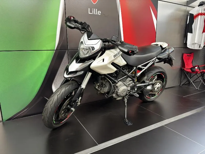HYPERMOTARD