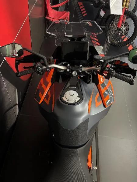 1290 SUPER DUKE GT