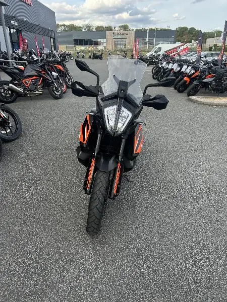 890 ADVENTURE