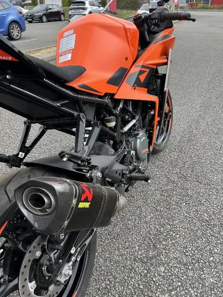 RC 390 ABS