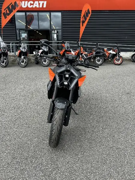 990 DUKE