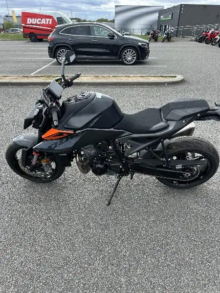 990 DUKE