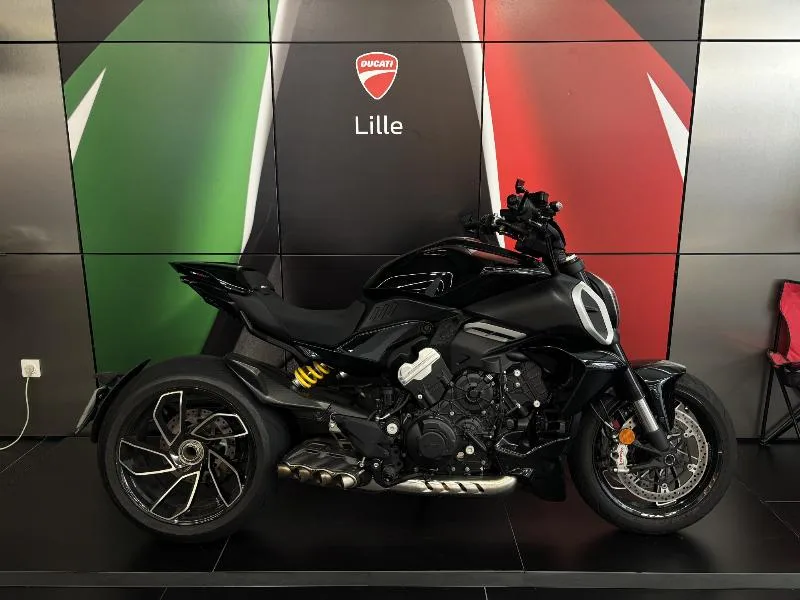 DIAVEL V4