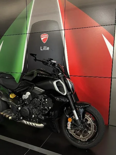 DIAVEL V4