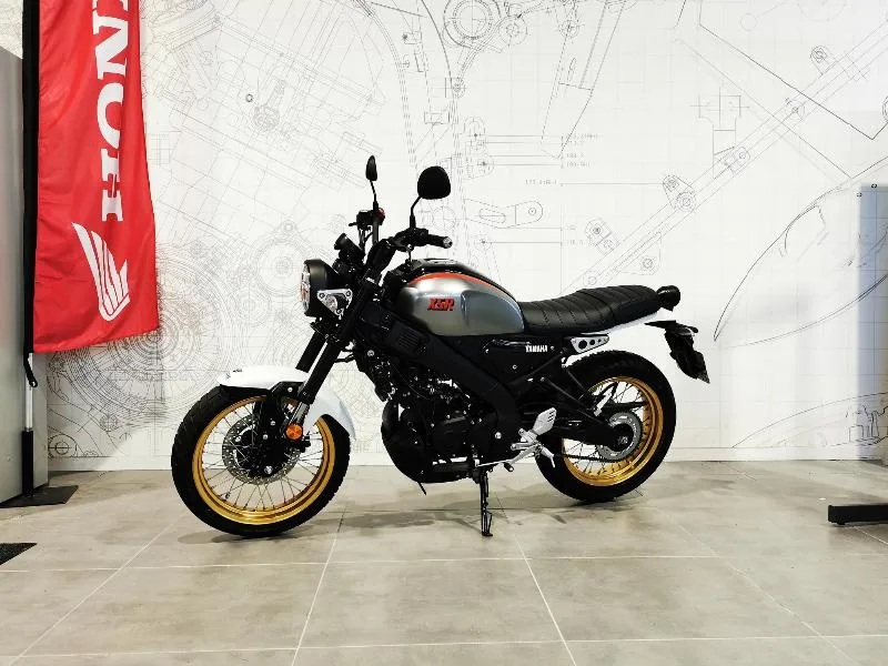 XSR 125 Legacy
