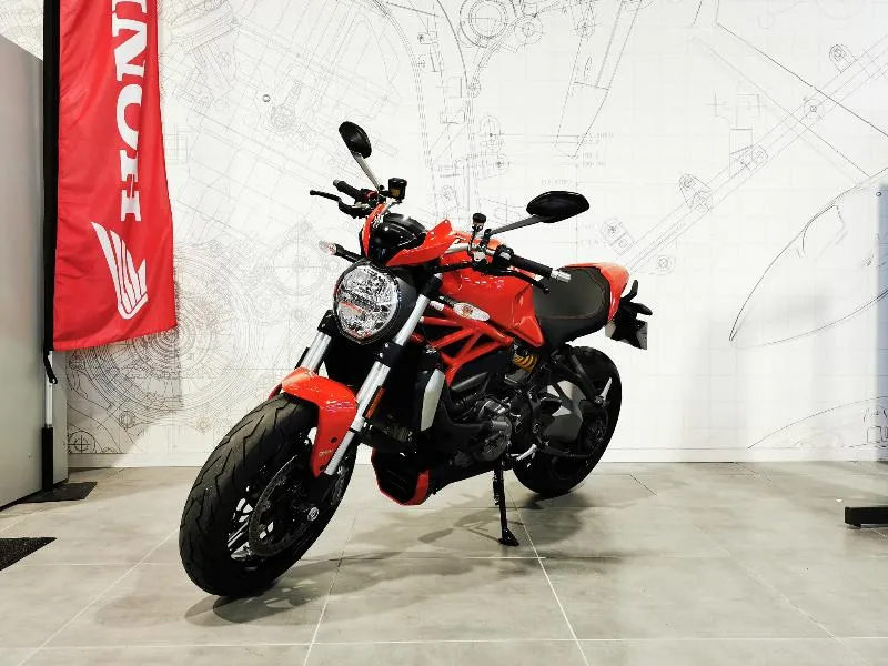MONSTER 1200