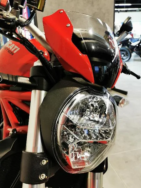 MONSTER 1200