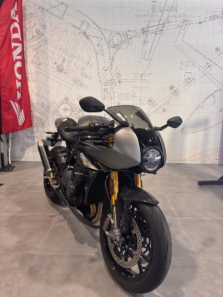 SPEED TRIPLE 1200 RR