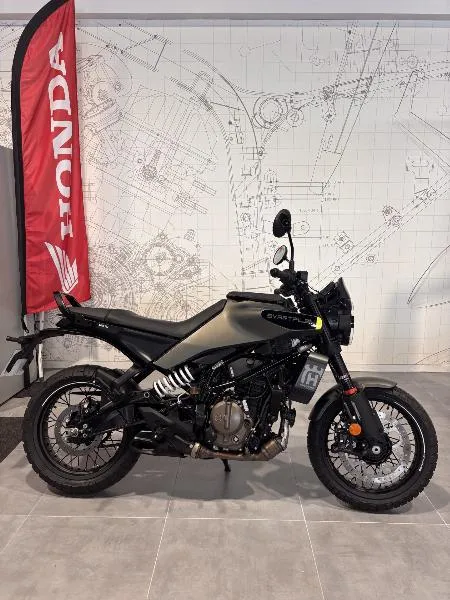 SVARTPILEN 125 ABS