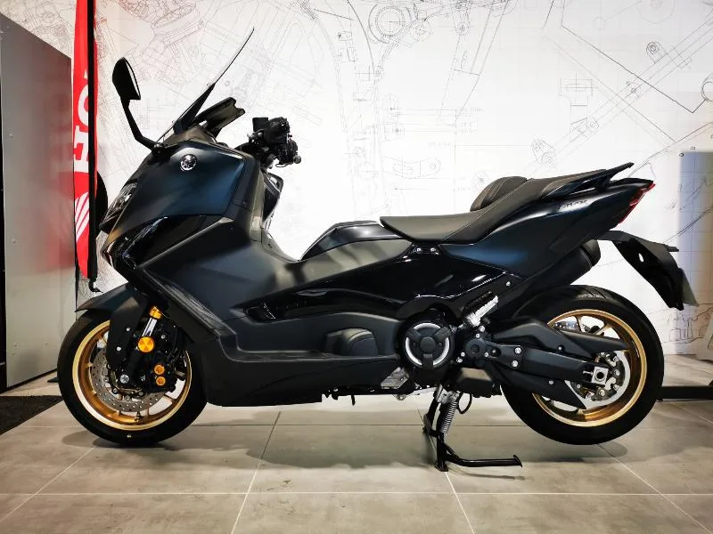 XP TMAX 560 TECH MAX