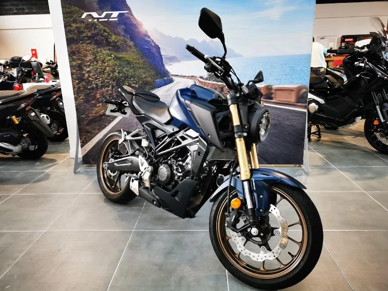 CB 125  R