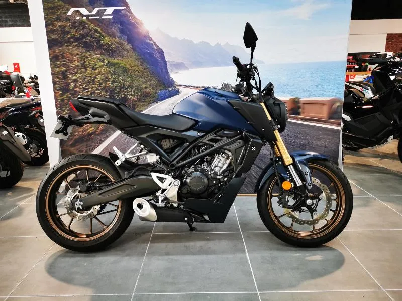 CB 125  R