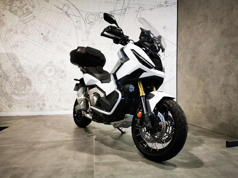 XADV 750