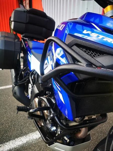 DL VSTROM 1050DE