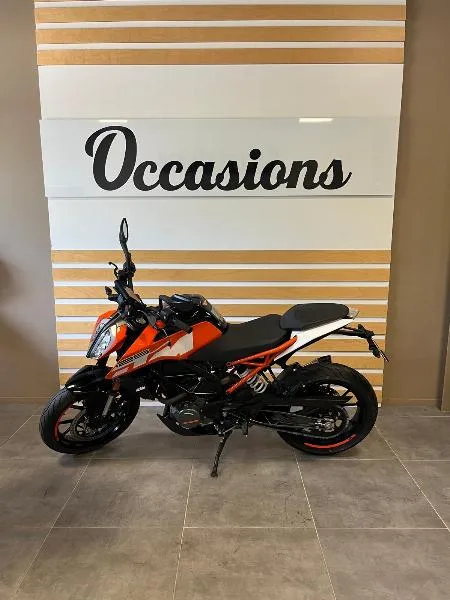 125 DUKE ABS