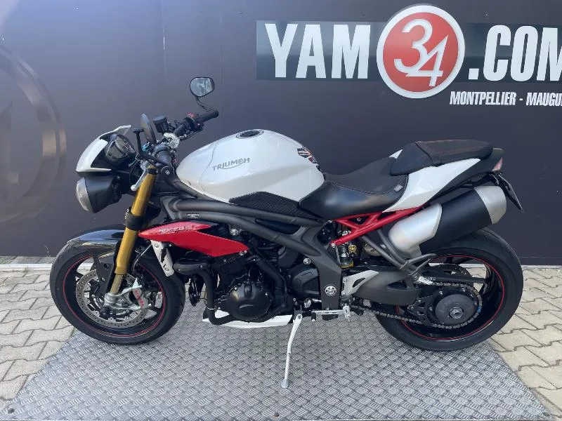 SPEED TRIPLE 1050 R