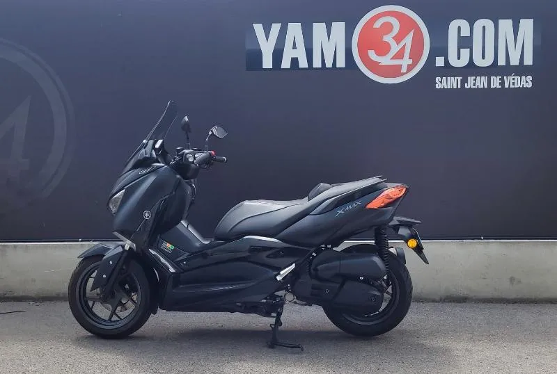 XMAX 125 TECH MAX