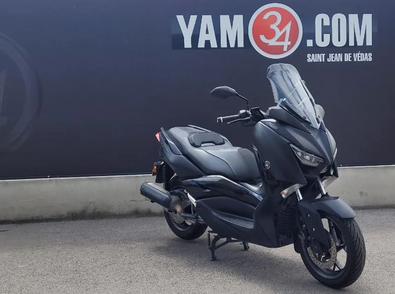 XMAX 125 TECH MAX