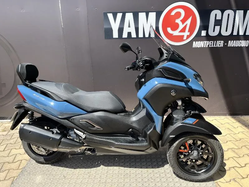 TRICITY 300
