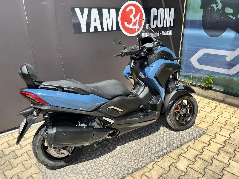 TRICITY 300