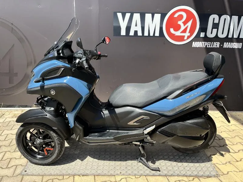 TRICITY 300