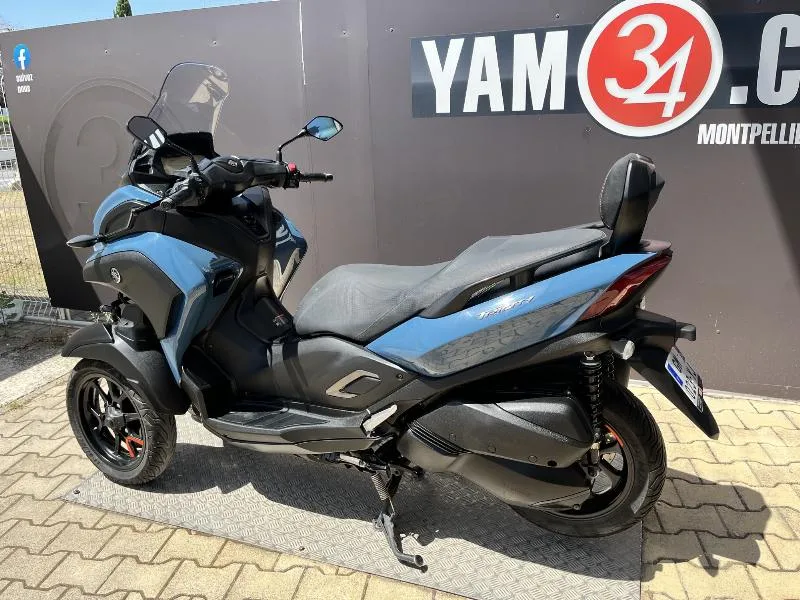 TRICITY 300