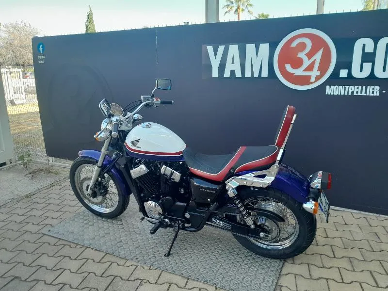 VT 750 S