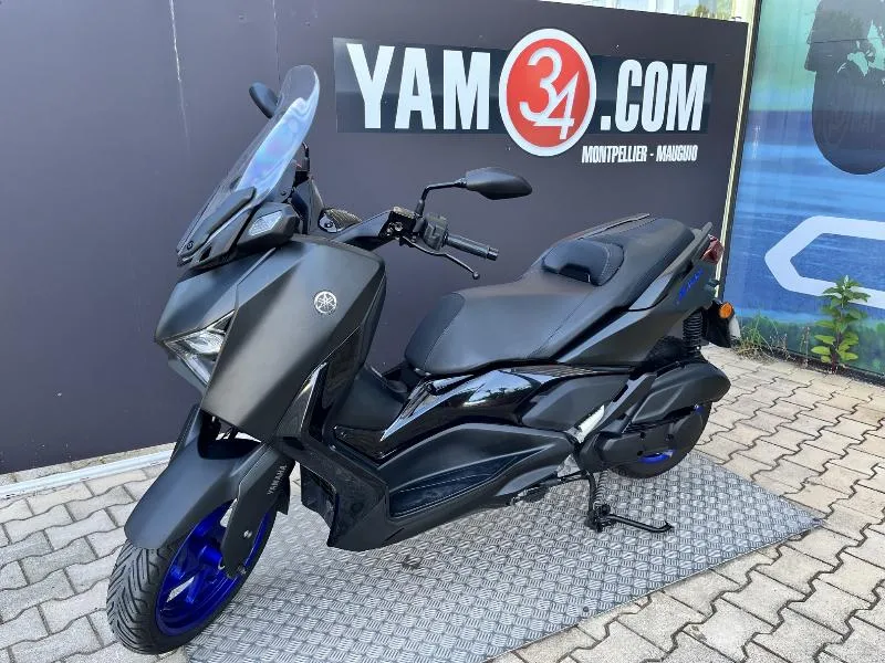 XMAX 125