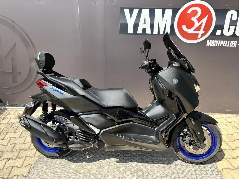 XMAX 125