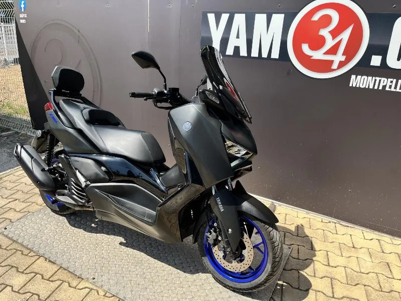 XMAX 125