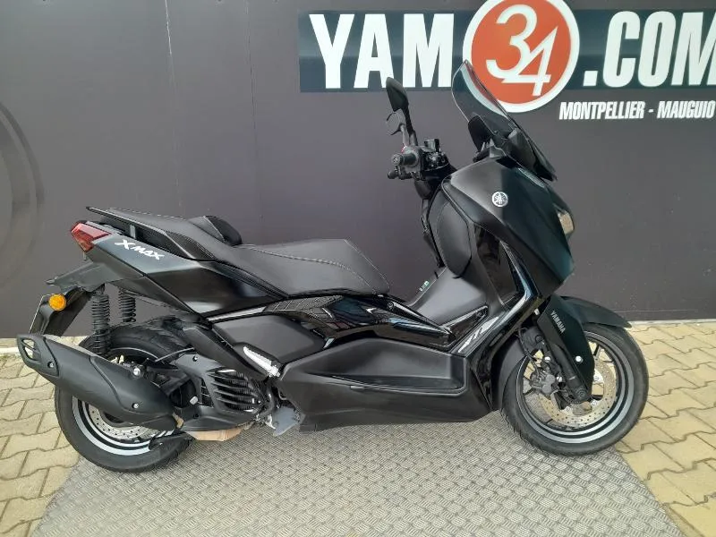 XMAX 125 TECH MAX