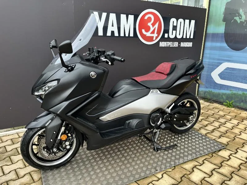 XP TMAX 560
