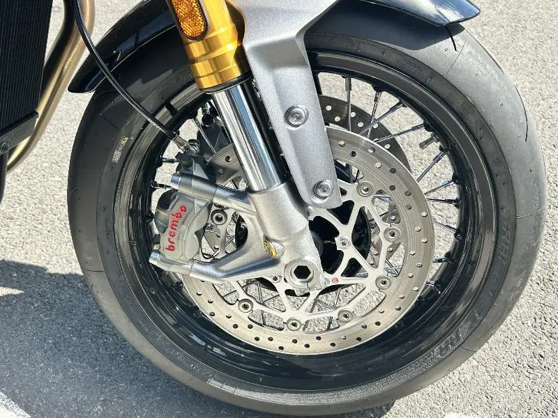 THRUXTON 1200 RS