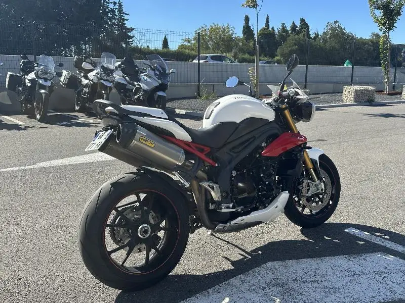 SPEED TRIPLE 1050 R