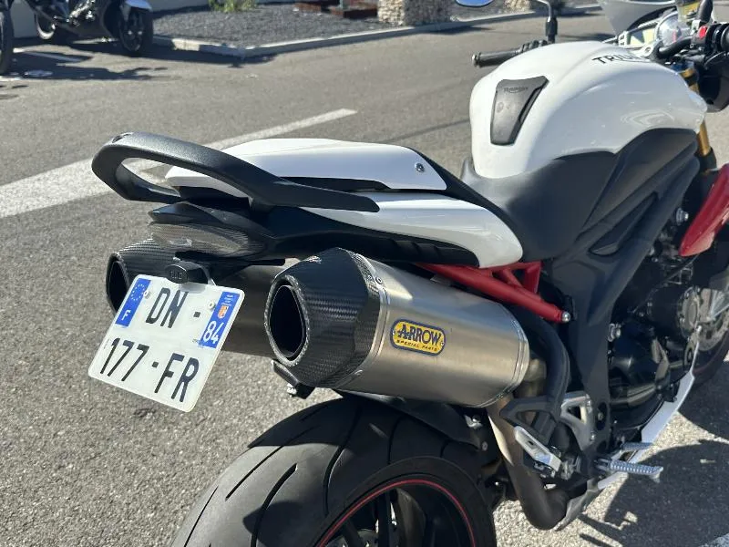 SPEED TRIPLE 1050 R