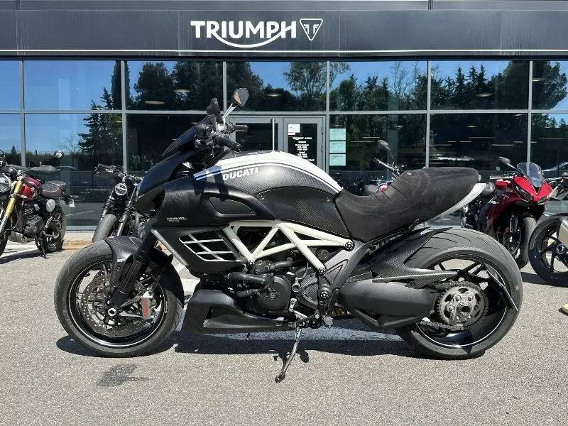 DIAVEL AMG