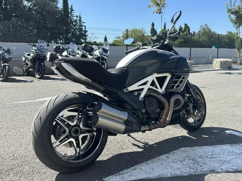 DIAVEL AMG